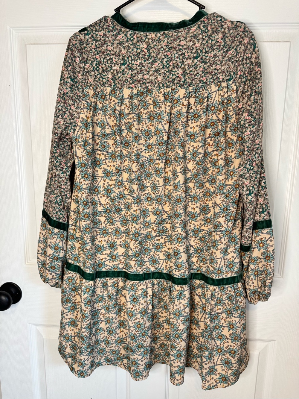 Entro Boho Floral Peasant Dress with Green Velvet Trim - Picture 3 of 6